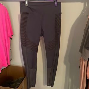 DEMI LAVATO X FABLETICS legging!